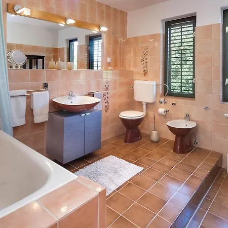 Doris With Private Pool And Large Garden * Нова-Вас