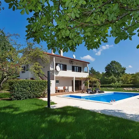 Doris With Private Pool And Large Garden Apartment Nova Vas (Porec)