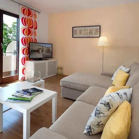 Апартаменты Doris With Private Pool And Large Garden *