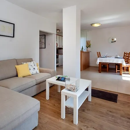 Doris With Private Pool And Large Garden Нова-Вас