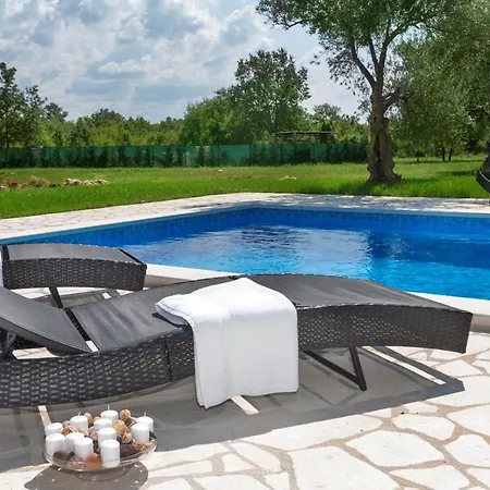 Apartment Doris With Private Pool And Large Garden *