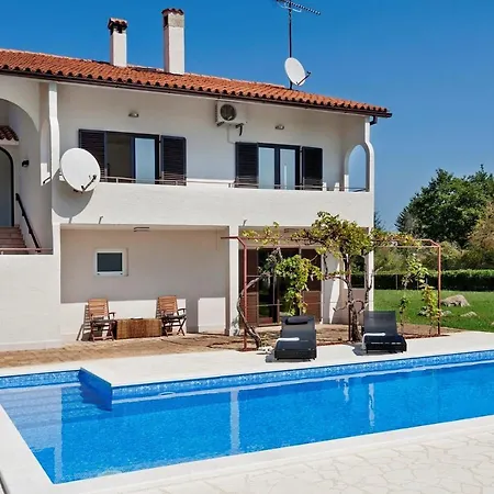아파트 Doris With Private Pool And Large Garden Nova Vas (Porec)