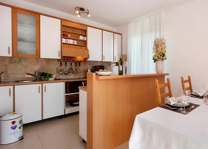 公寓 Doris With Private Pool And Large Garden Nova Vas (Porec)