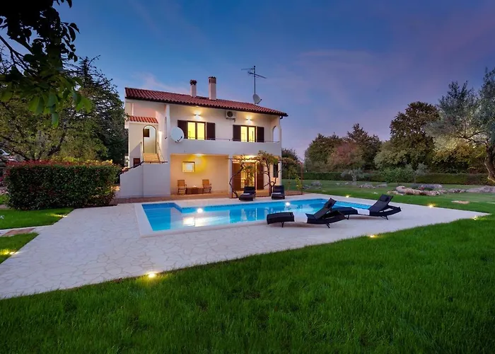 Doris With Private Pool And Large Garden